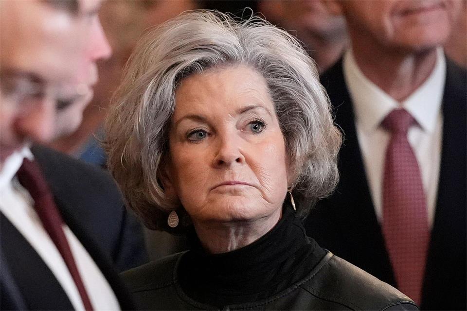 Susie Wiles ist Stabschefin von US-Präsident Donald Trump. (Archivbild)Mark Schiefelbein/AP/dpa