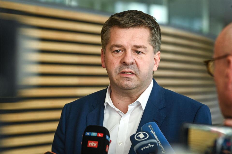 Sven Schulze führt die CDU-Fraktion im Landtag von Sachsen-Anhalt an.Heiko Rebsch/dpa