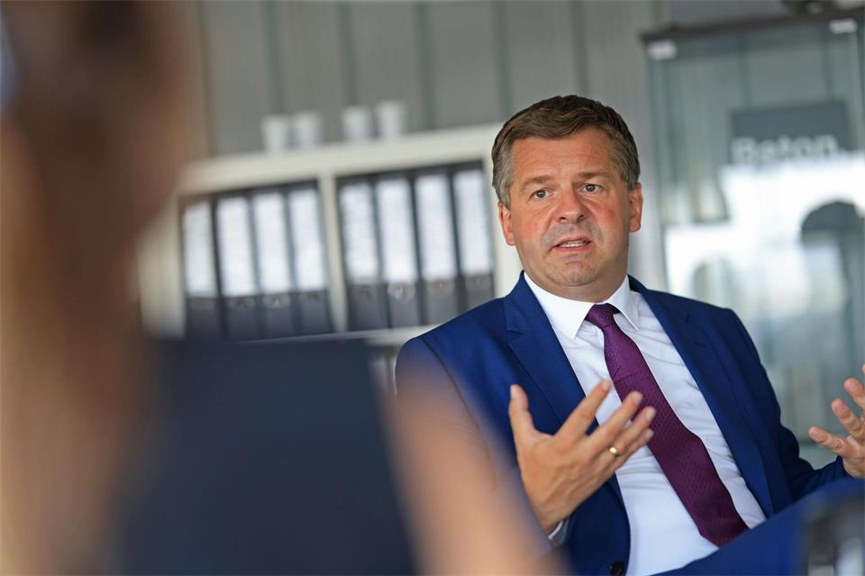 Sven Schulze hat schon einige politische Stationen hinter sich. (Archivbild)Matthias Bein/dpa