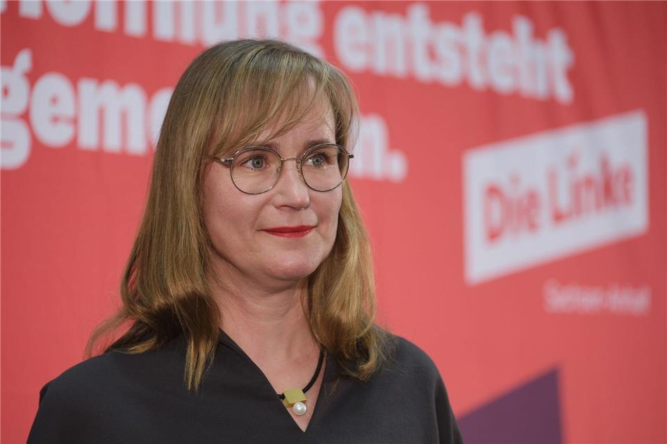 „Sven Schulze, mit dieser Politik, ist für eine Linke nicht wählbar“, sagt Linken-Politikerin Eva von Angern. (Archivbild)Sebastian Willnow/dpa