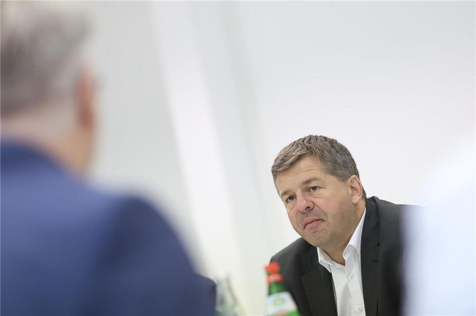 Sven Schulze sieht eine Steuer auf zuckerhaltige Getränke kritisch. (Archivbild)Matthias Bein/dpa
