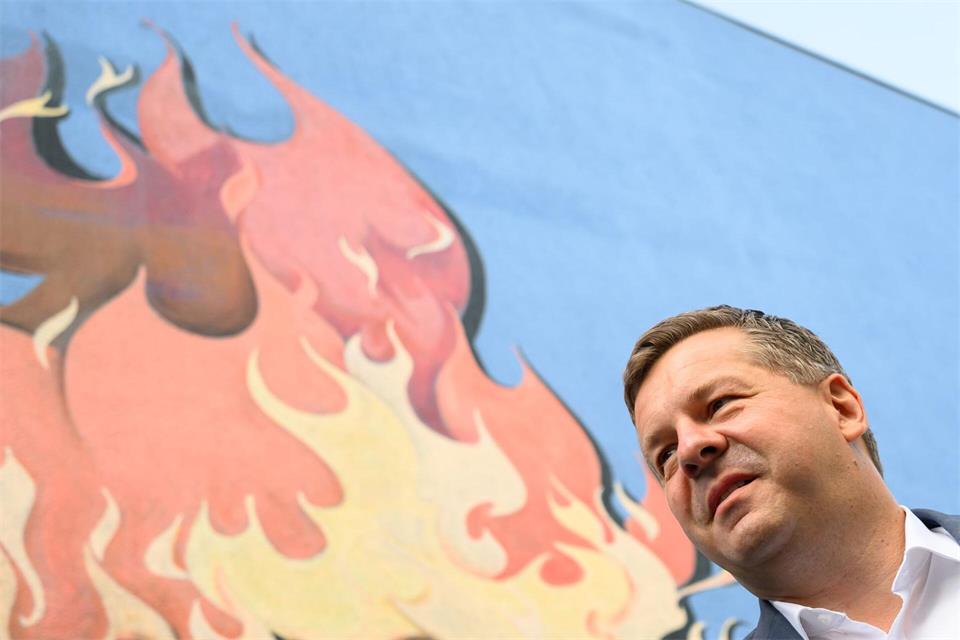 Sven Schulzes Botschaft lautet: Ich bin einer von hier und kümmere mich.Hendrik Schmidt/dpa
