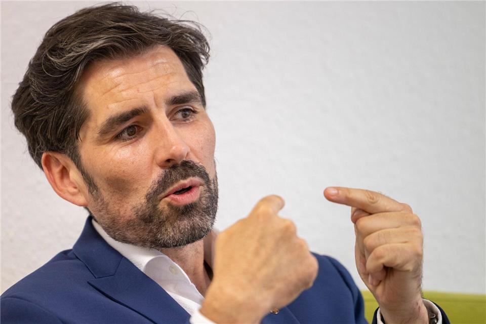 Sven Teuber (SPD) ist Kommunalminister. Viele Kommunen haben Probleme beim Aufstellen ihrer Haushalte. Helmut Fricke/dpa