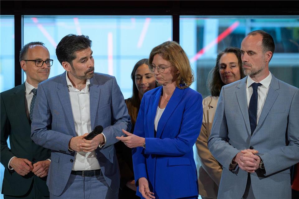 Sven Teuber (l.), Sabine Bätzing-Lichtenthäler (m.) und Clemens Hoch r.).Hannes P. Albert/dpa
