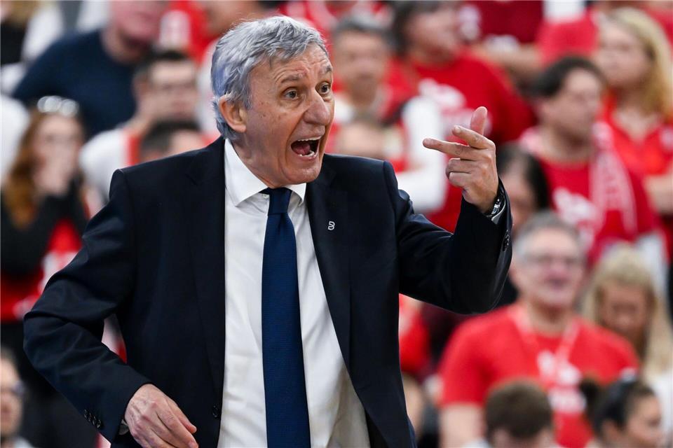 Svetislav Pesic und die Bayern-Basketballer haben das erste Saisonziel verpasst.Sven Hoppe/dpa