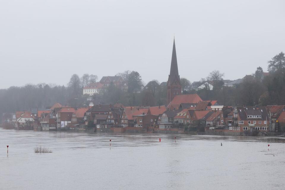 Symbolbild von der Situation an der Elbe.