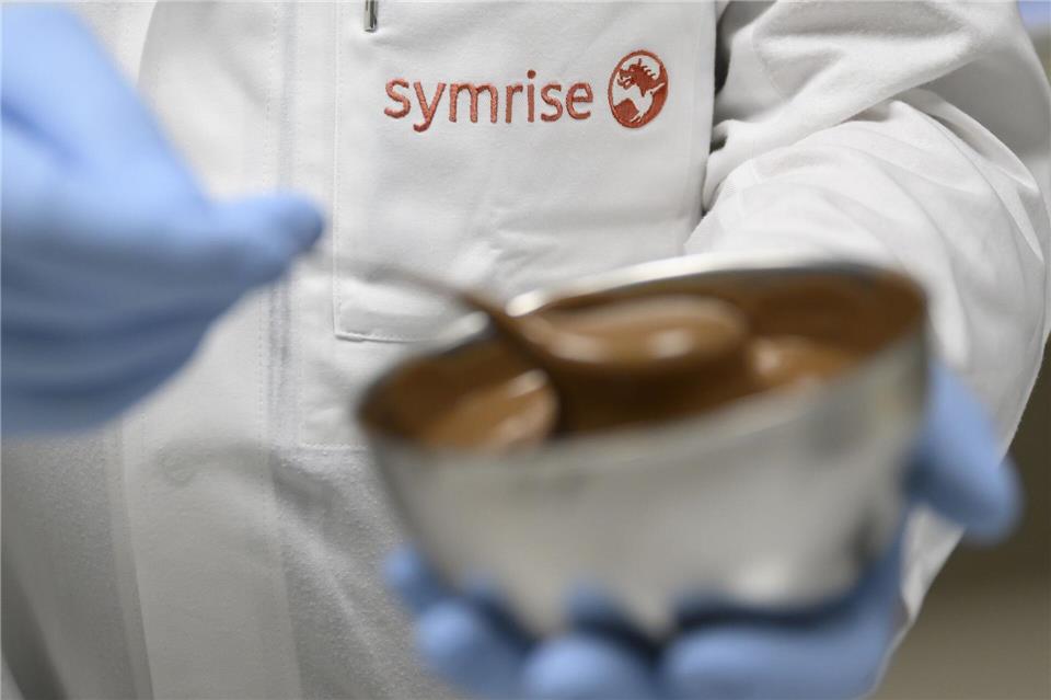 Symrise stellt etwa Aromen für Kaugummis und Weingummis her. (Symbolbild) Swen Pförtner/dpa