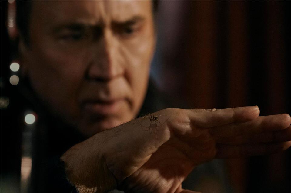 Szene aus der neuen Serie „Spider-Noir“ mit Nicolas Cage als Ben Reilly beziehungsweise Spiderman - die acht Folgen sind ab 27. Mai bei Prime Video im Programm.Aaron Epstein/Prime Amazon Content Services LLC/dpa