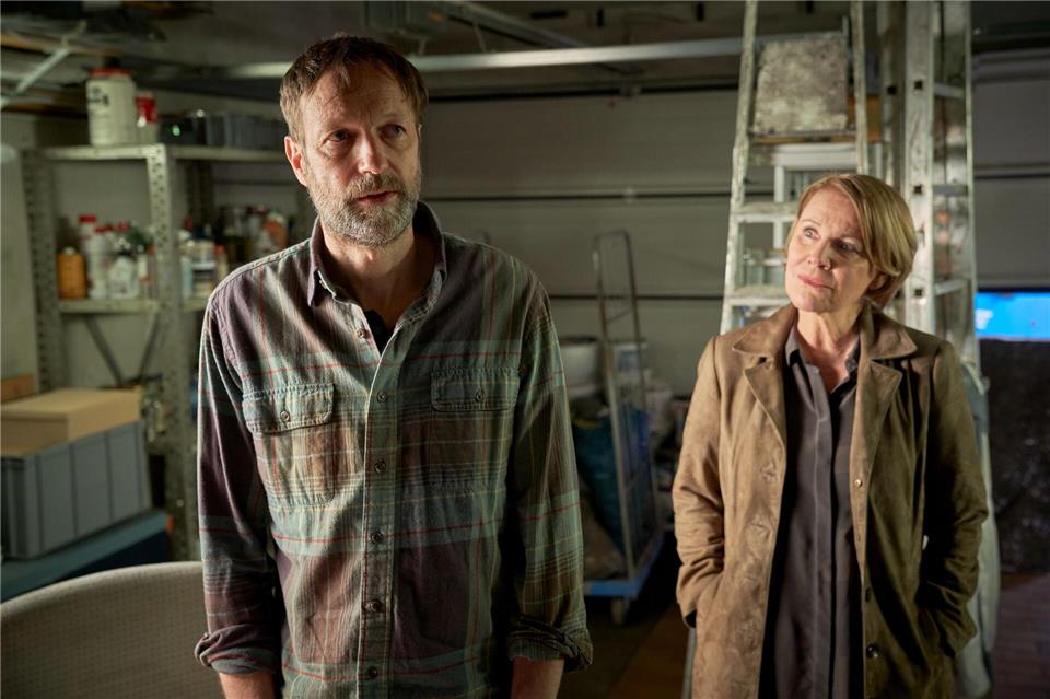 „Marie Brand“ greift Thema Organspende auf  Szene des Krimis „Marie Brand und der überwundene Tod“ mit Schauspieler Martin Skoda als Malermeister Stefan Fassbender und Mariele Millowitsch als Marie Brand. Guido Engels/ZDF /dpa