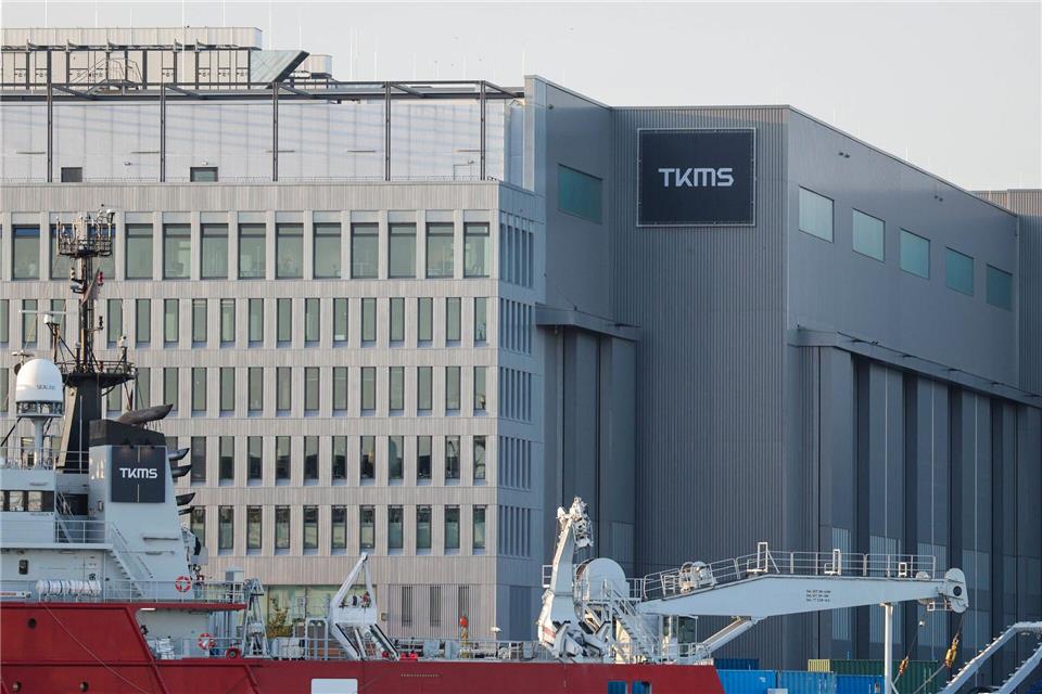 TKMS wird eigenständig und geht an die Börse. hyssenkrupp behält allerdings mit 51 Prozent die Mehrheit an Deutschlands größtem Marineschiffbauer.Frank Molter/dpa