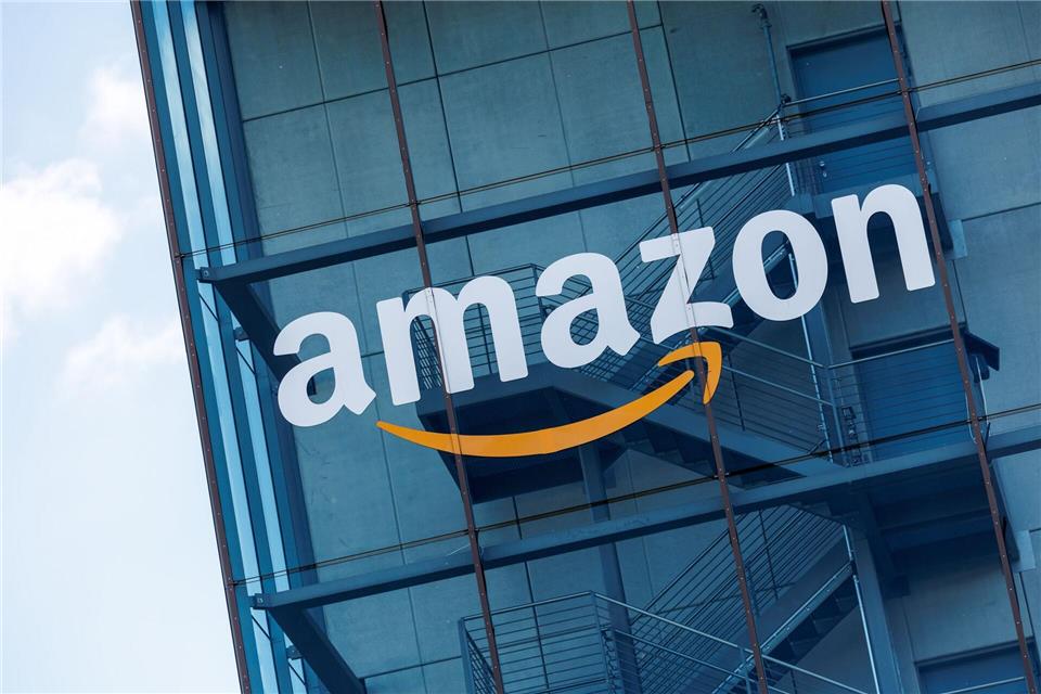 Täuschend echte Nachrichten: In den E-Mails wird behauptet, dass eine Zahlung für die Prime-Mitgliedschaft fehlgeschlagen sei - und dazu aufgefordert Daten zu verifizieren.Matthias Balk/dpa