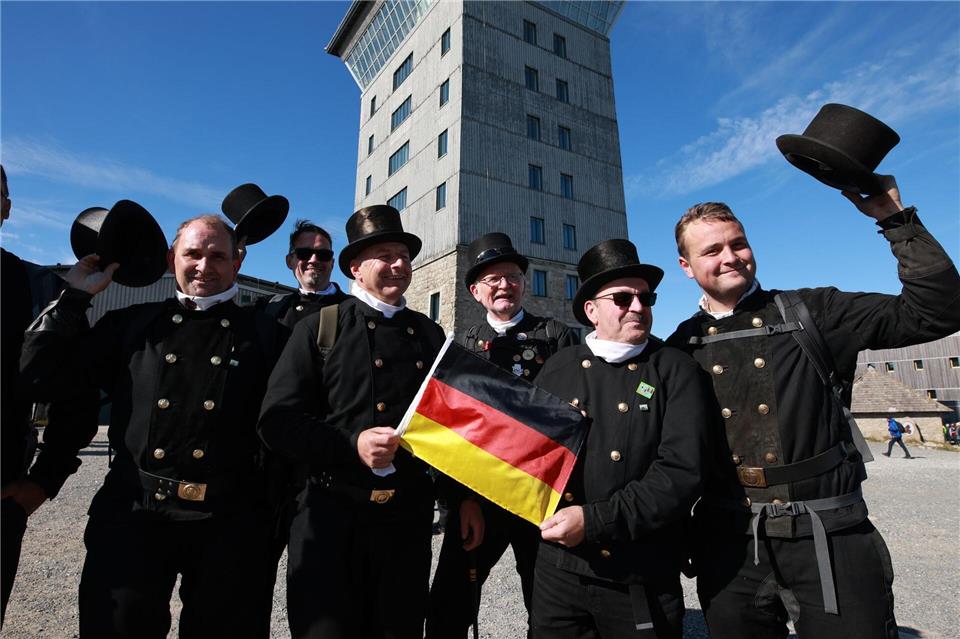 Tag der Einheit: Schornsteinfeger feiern auf dem BrockenMatthias Bein/dpa