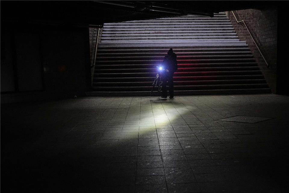 Tagelang hatten Menschen im Berliner Südwesten keinen Strom. (Archivbild)Michael Kappeler/dpa