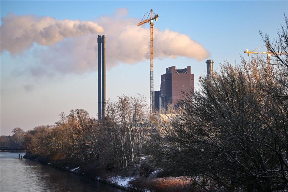 Tagelang waren Tausende von Haushalten im Berliner Südwesten ohne Strom. (Archivbild)Britta Pedersen/dpa