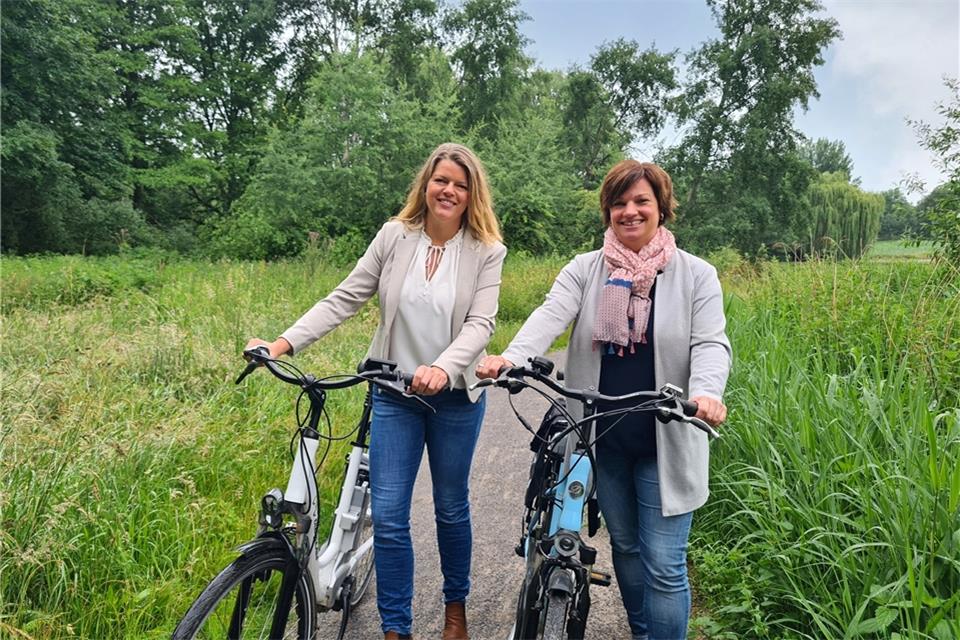 Tanja Knipping und Christina Illenseer kümmern sich um die Route.
