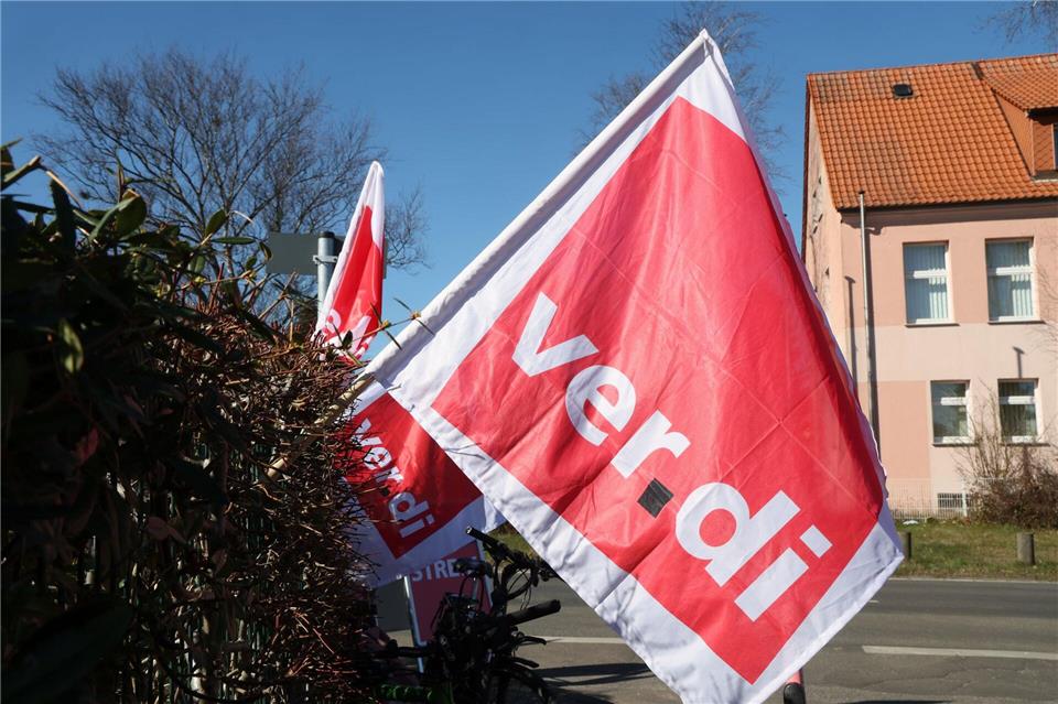 Tarifrunde im Nahverkehr startet Anfang 2026. (Foto Archiv)Bernd Wüstneck/dpa