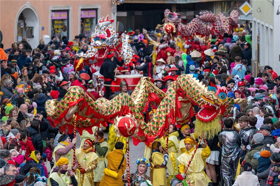 Tausende Besucher kamen zum traditionellen Chinesenfasching in Dietfurt.Armin Weigel/dpa