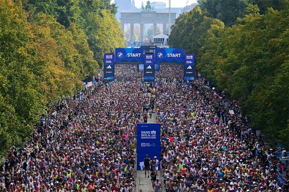 Tausende Hobbyläufer werden auch am Sonntag wieder auf den Straßen Berlins unterwegs sein. (Archivbild)Sebastian Christoph Gollnow/dpa
