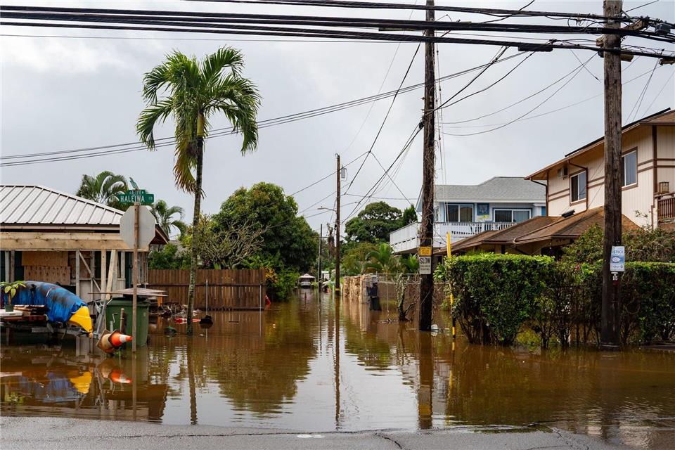 Tausende Menschen mussten ihre Häuser verlassen.Mengshin Lin/FR172028 AP/AP/dpa