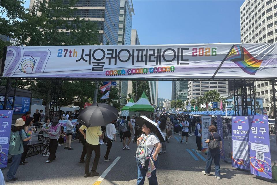 Tausende feiern am Samstag beim Queer Culture Festival in der koreanischen Hauptstadt.Fabian Kretschmer/dpa