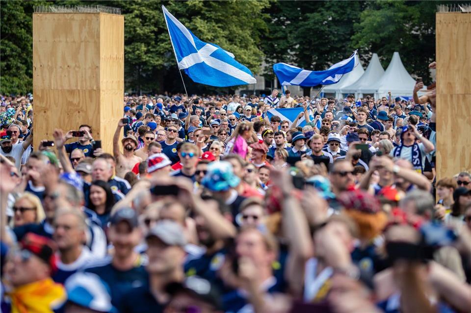 Tausende schottische Fans waren 2024 bei der EM in Deutschland, um ihr Team zu unterstützen. (Archivfoto)Christoph Schmidt/dpa