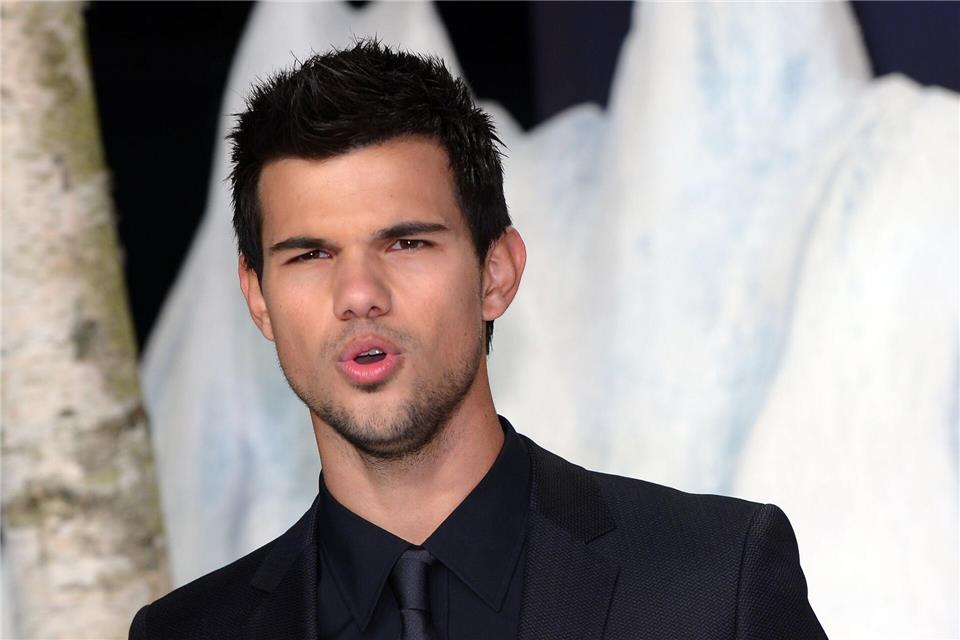 Taylor Lautner und seine Ehefrau werden Eltern. (Archivbild)Britta Pedersen/dpa