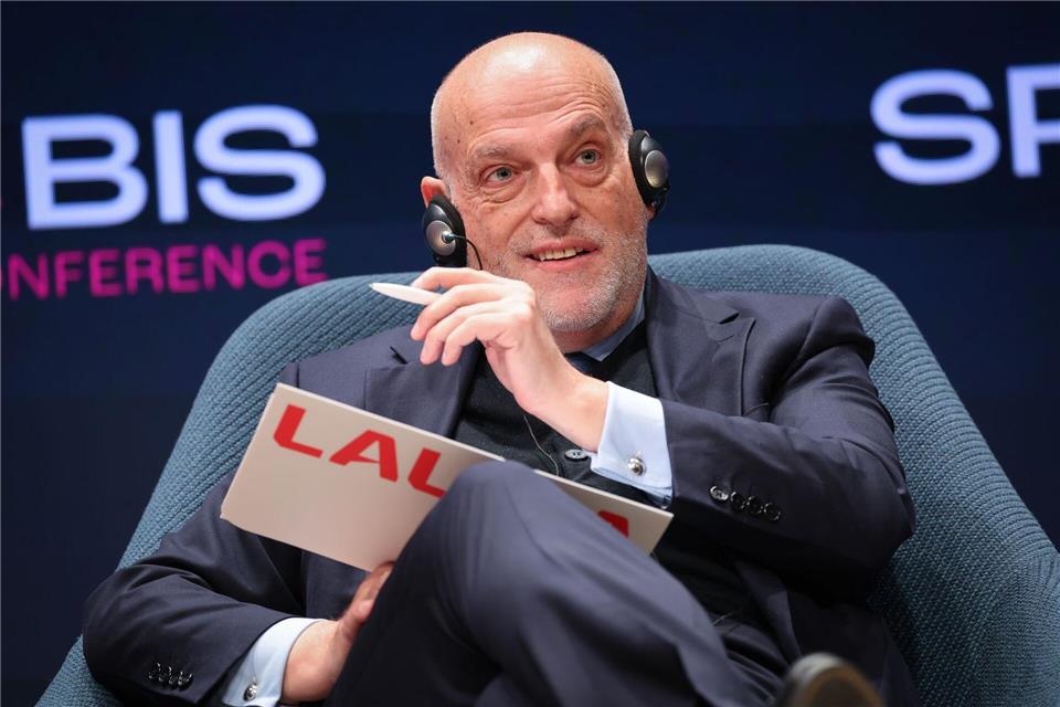 Tebas fordert von Infantino mehr Transparenz. (Archivbild)Christian Charisius/dpa