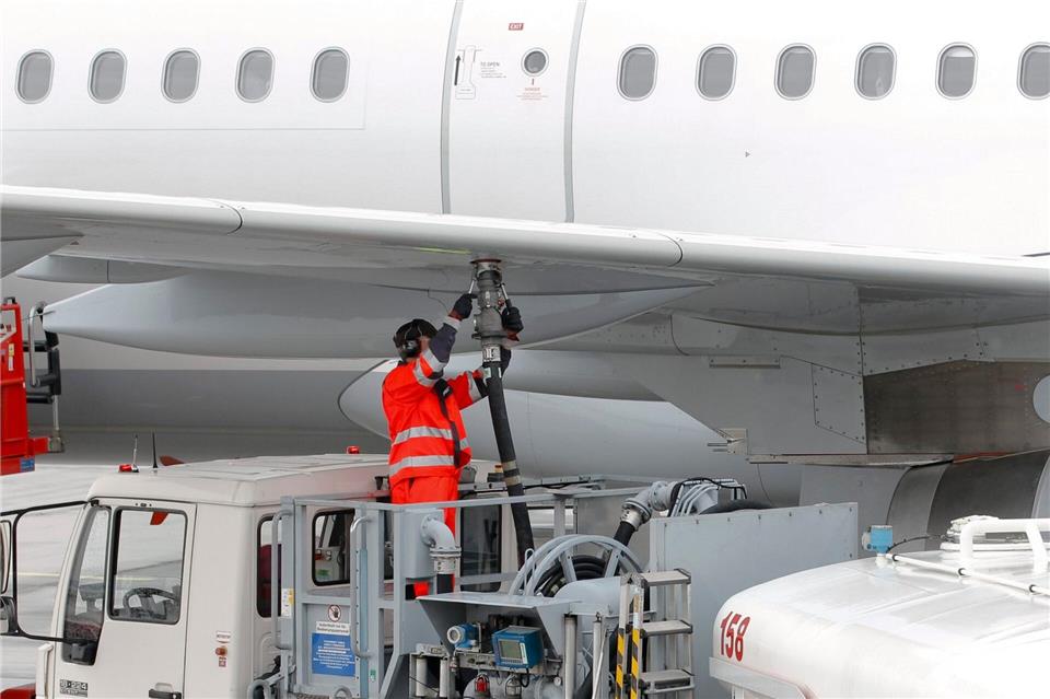 Technische Probleme an einem einzelnen Tankwagen sind kein außergewöhnlicher Umstand, der die Airline von Entschädigungszahlungen befreit, entschied ein Gericht.Markus Scholz/dpa/dpa-tmn