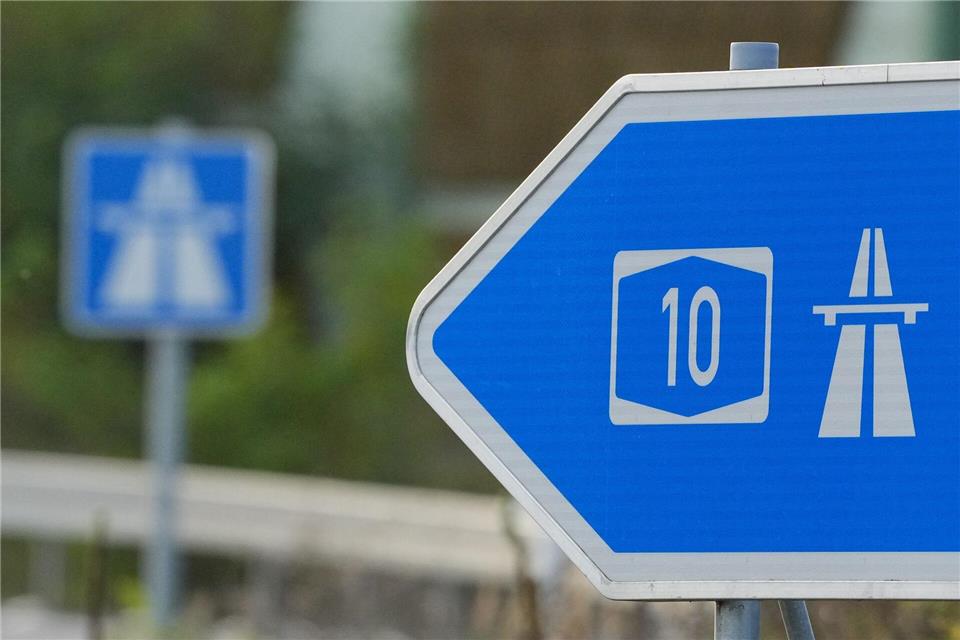 Teile der A10 sind über das Wochenende voll gesperrt. (Symbolbild)Soeren Stache/dpa
