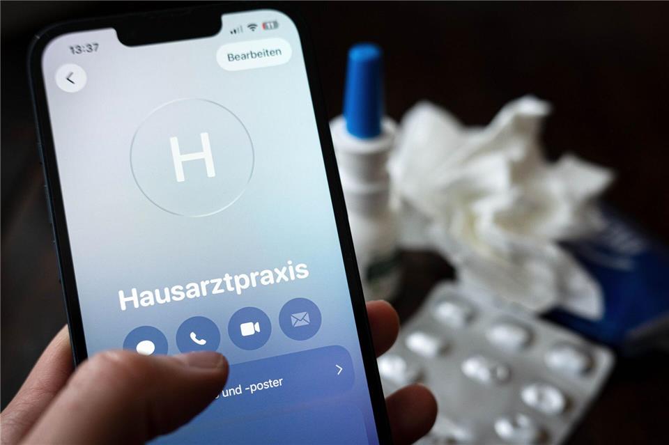 Telefonische Krankschreibungen sollen abgeschafft werden. (Symbolbild)Sina Schuldt/dpa