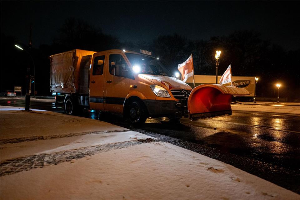 Temperaturen um den Gefrierpunkt in Berlin und Brandenburg. (Symbolbild)Fabian Sommer/dpa