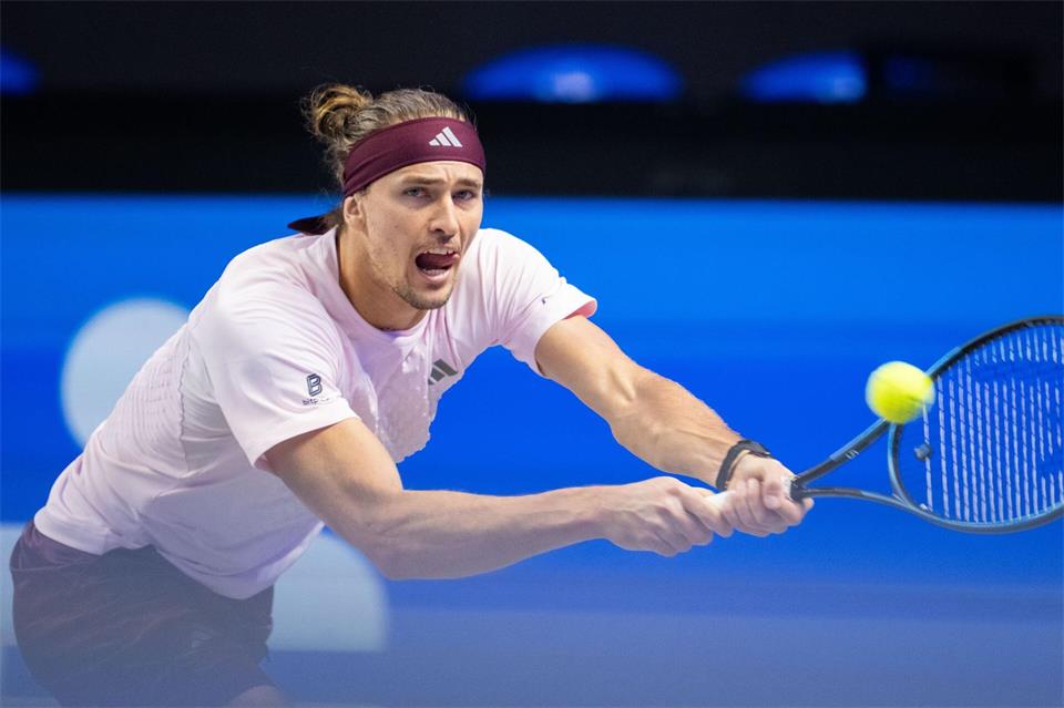 Tennisprofi Alexander Zverev zieht mühelos ins Halbfinale in Wien ein.Georg Hochmuth/APA/dpa
