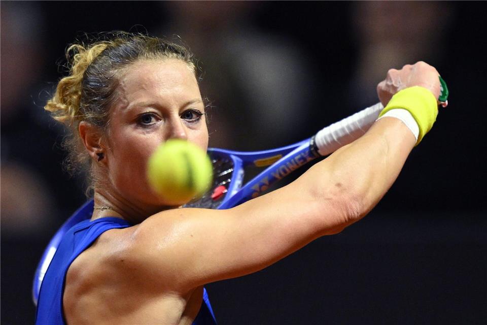 Tennisspielerin Laura Siegemund ist auch im Doppel-Wettbewerb in Stuttgart ausgeschieden.Marijan Murat/dpa