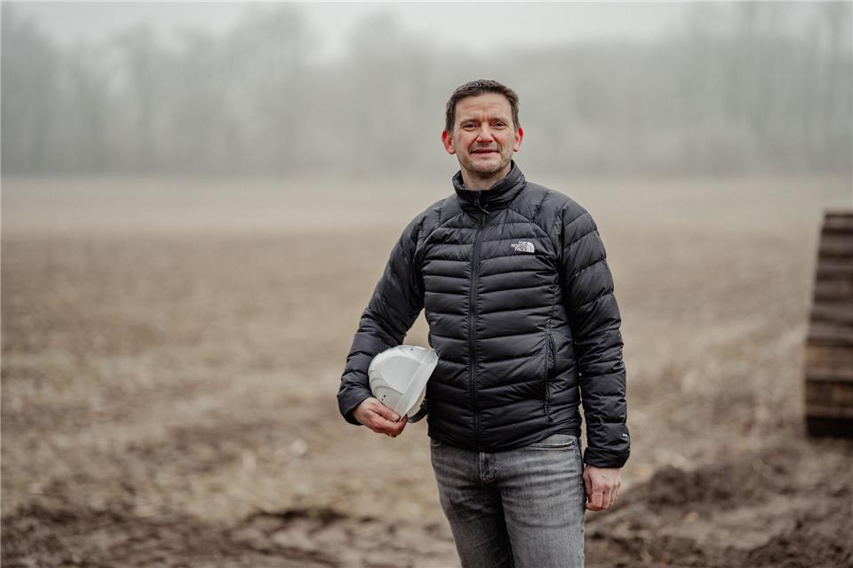 Thomas Abels, Bereichsleiter Unternehmenssteuerung und -entwicklung bei der Emergy, hat den Startschuss für die Bürgerbeteiligung an der Windenergieanlage „Bürgerwind Hösel“ gegeben.