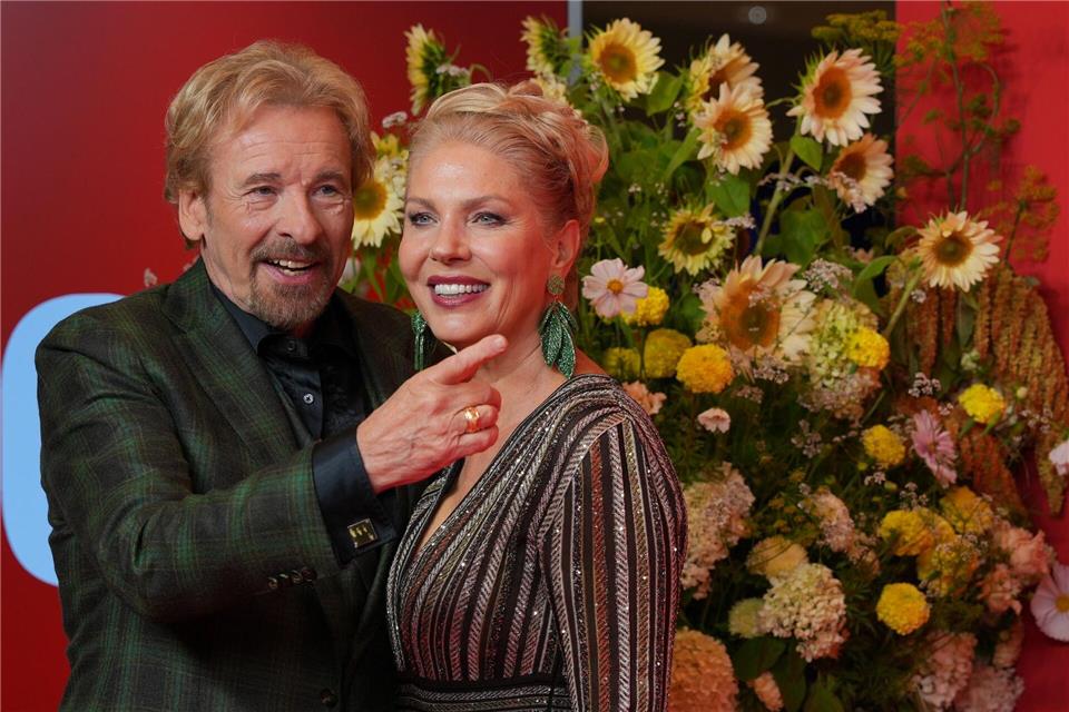 Thomas Gottschalk und Karina Mroß im September in Berlin. (Archivbild)Soeren Stache/dpa