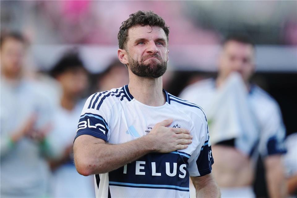 Thomas Müller blickt skeptisch auf eine mögliche WM-Teilnahme von Lionel Messi mit Argentinien. (Archivbild)Darryl Dyck/The Canadian Press/dpa