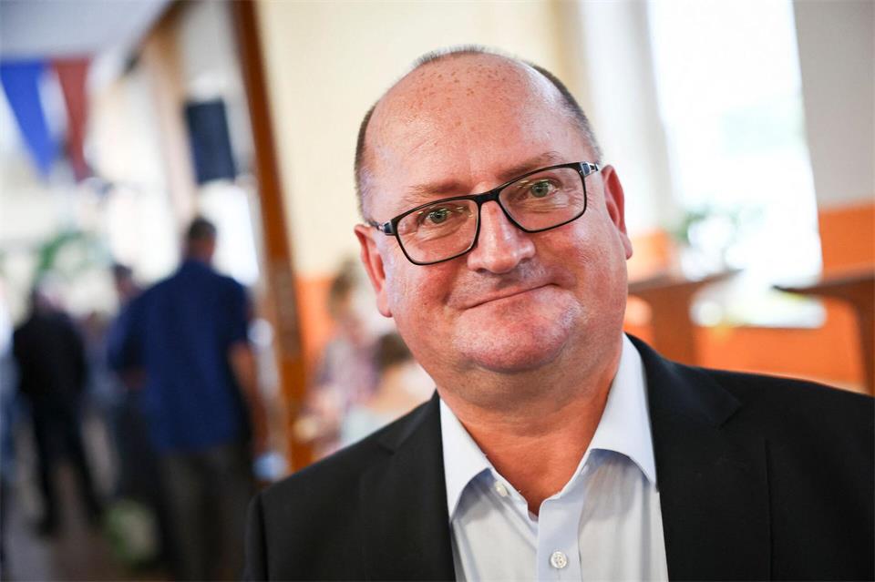 Thomas Witt ist Bürgermeister von Ziesendorf im Landkreis Rostock. Dort gab es Diskussionen um eine geplante Flüchtlingsunterkunft.Christian Charisius/dpa