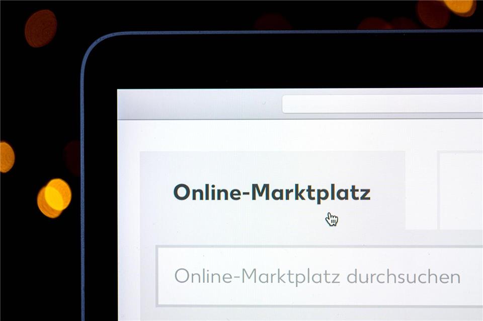 Thüringen finanziert zwei Digitalcouchs für maßgeschneiderte Online-Auftritte von Thüringer Händlern. (Symbolbild)Sina Schuldt/dpa