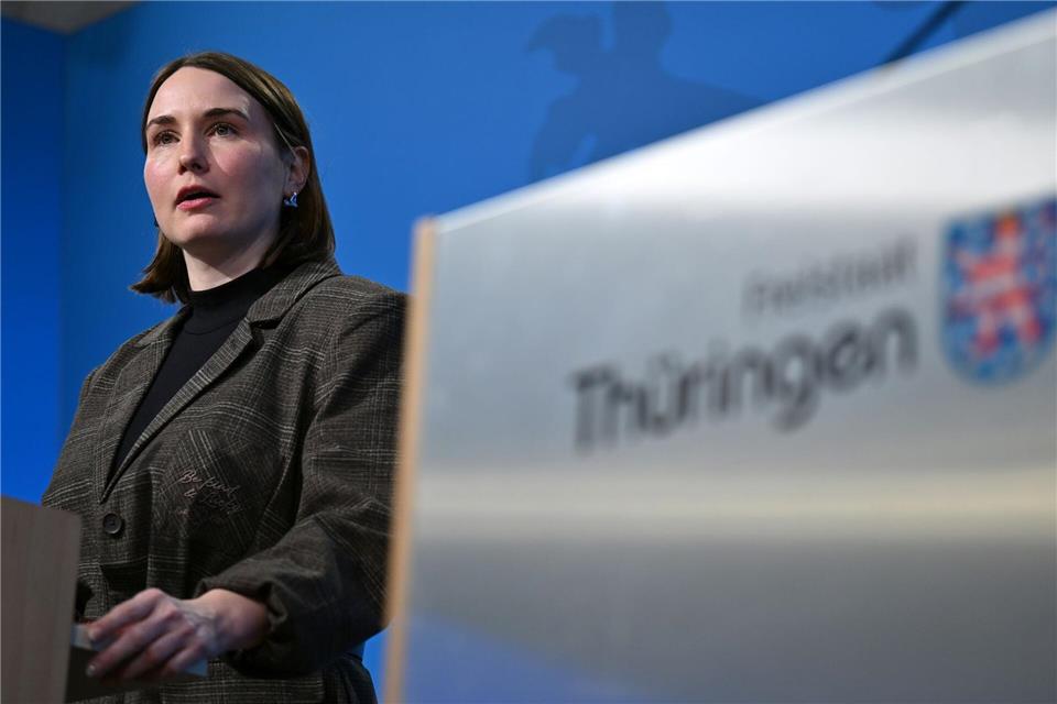 Thüringen will Azubis und Fachkräfte aus Indien. (Archivbild)  Martin Schutt/dpa