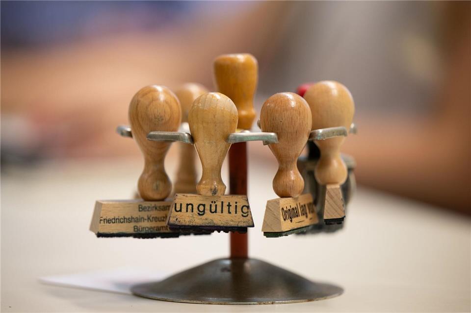 Thüringen will Vorschriften und Vorgaben vereinfachen. (Symbolbild)Sebastian Gollnow/dpa