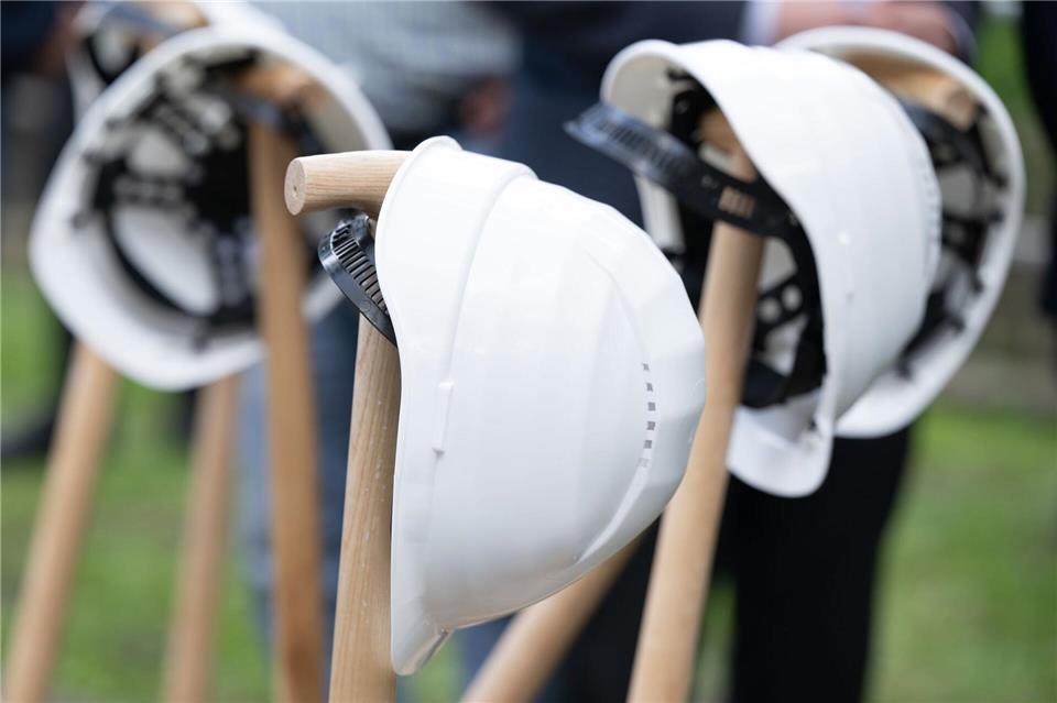 Thüringen will in diesem und dem nächsten Jahr deutlich mehr investieren. (Symbolbild)Sebastian Kahnert/dpa