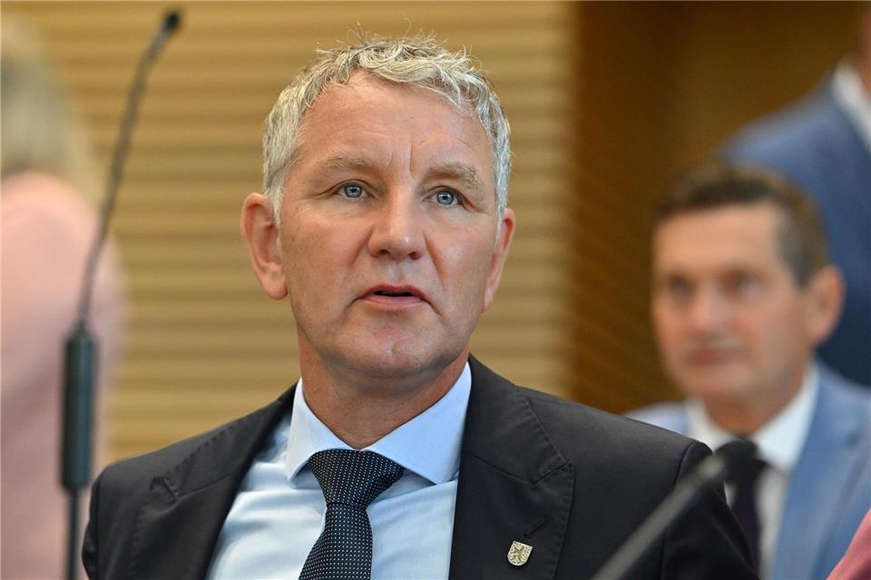 Thüringens AfD-Chef Björn Höcke ist für eine Lockerung der Schulpflicht. (Archivbild)Martin Schutt/dpa