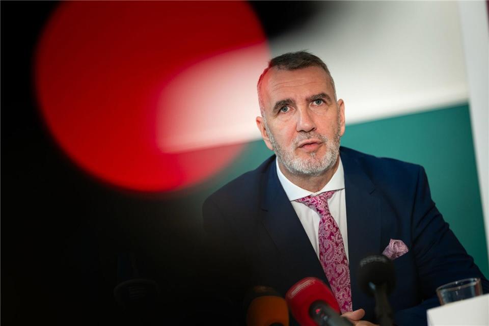 Thüringens Digitalminister Steffen Schütz ist gegen eine europäische Chatkontrolle. (Archivbild)Jacob Schröter/dpa