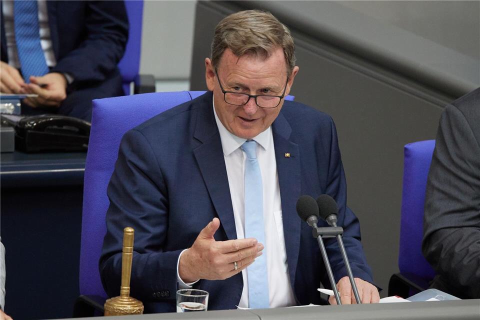 Thüringens Ex-Ministerpräsident und Vize-Bundestagspräsident Bodo Ramelow (Linke) ruft mit drei weiteren bekannten Thüringer Abgeordneten zu einem Demokratiefest in Erfurt auf. Anlass ist ein Bundesparteitag der AfD in der Thüringer Landeshauptstadt. (Archivbild)Jörg Carstensen/dpa