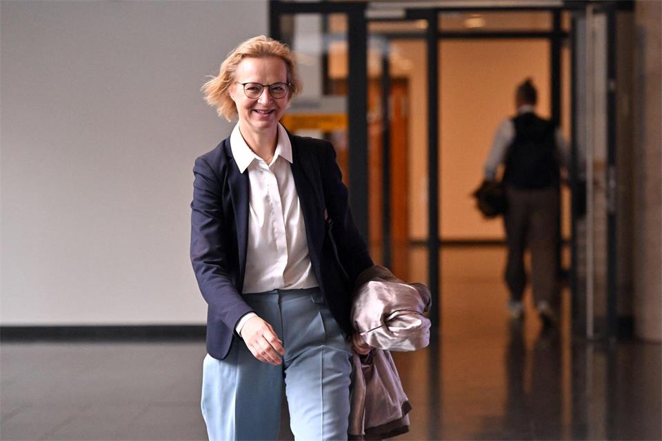 Thüringens Finanzministerin Katja Wolf (Thüringen.Gerecht) verbucht die Grundsteuerreform in Thüringen als Erfolg. (Archivbild) Martin Schutt/dpa