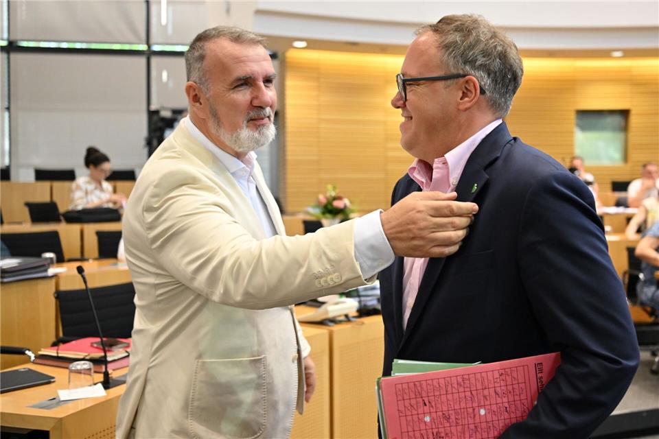 Thüringens Infrastrukturminister Steffen Schütz (BSW) findet, dass Regierungschef Mario Voigt (CDU) die Chance haben sollte, dass der Entzug seines Doktortitels vor einem Gericht überprüft wird. (Archivbild)Martin Schutt/dpa