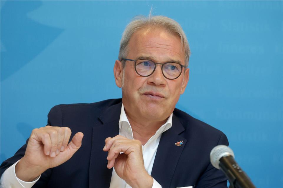Thüringens Innenminister Georg Maier (SPD) sieht die Union in einer wichtigen Rolle bei der Verteidigung der Demokratie. (Archivbild)Bodo Schackow/dpa