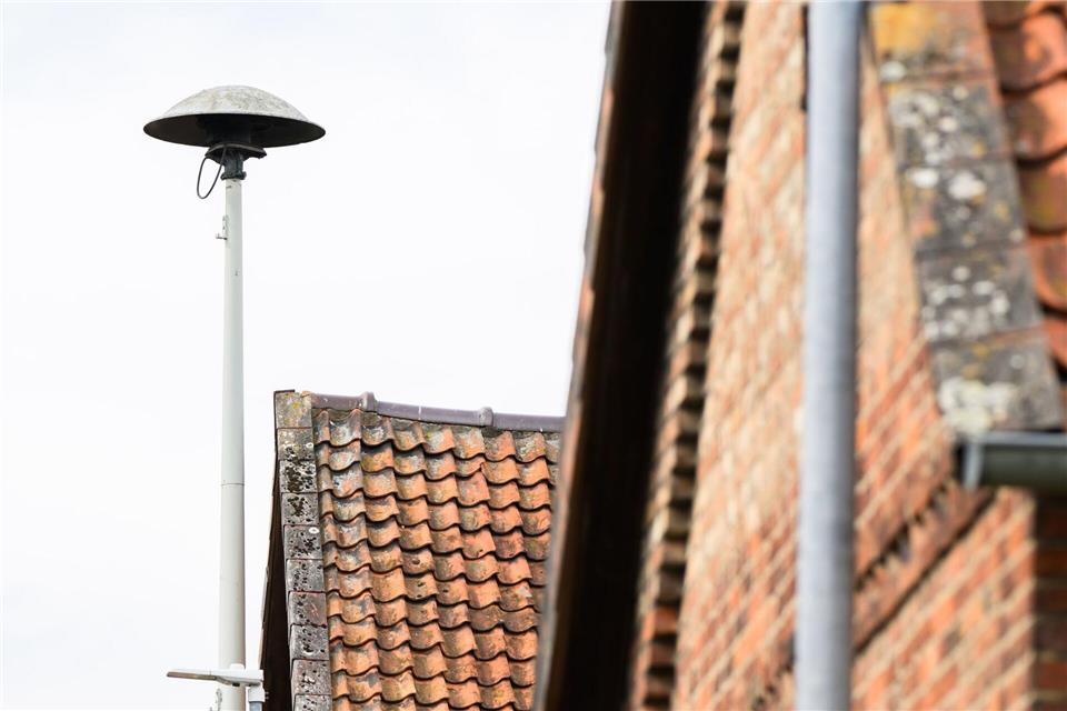 Thüringens Innenminister Georg Maier (SPD) will die Sirenen im Freistaat nach und nach digital anbinden. (Archivbild)Julian Stratenschulte/dpa