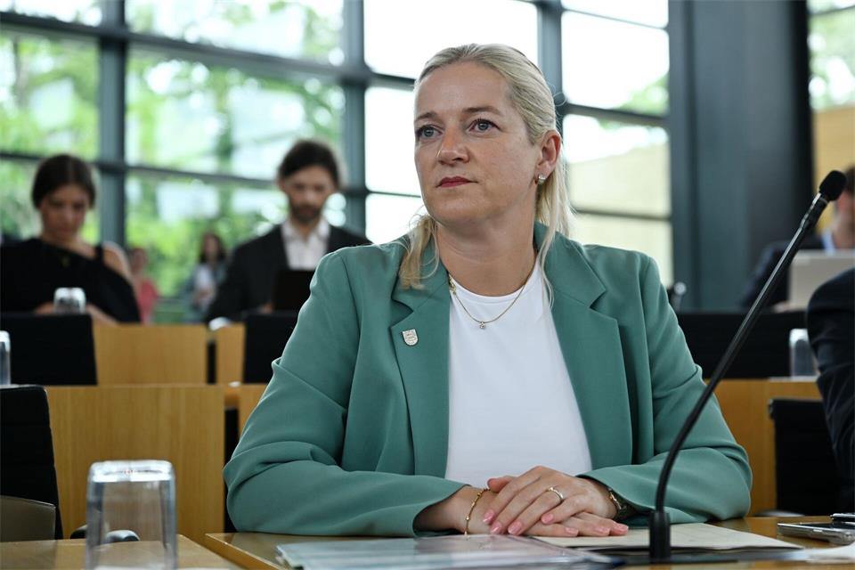 Thüringens Justizminister Verschärfungen bei der Anwendung des Jugendstrafrechts ein. (Archivbild)Martin Schutt/dpa