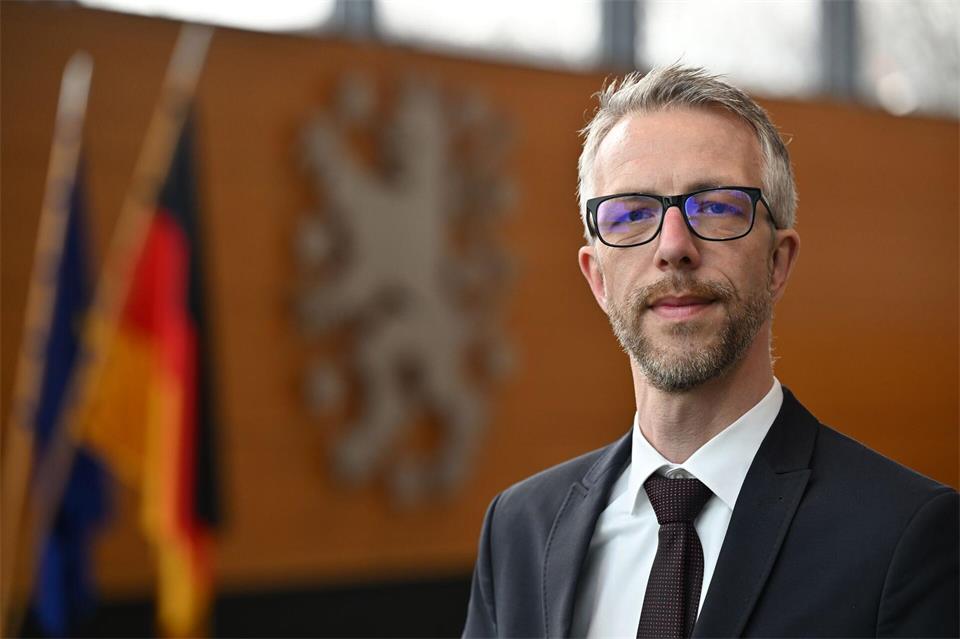 Thüringens Landesbeauftragter für Datenschutz und Informationsfreiheit, Tino Melzer, sieht Pläne für Änderungen des Informationsfreiheitsgesetzes kritisch. (Archivbild) Martin Schutt/dpa